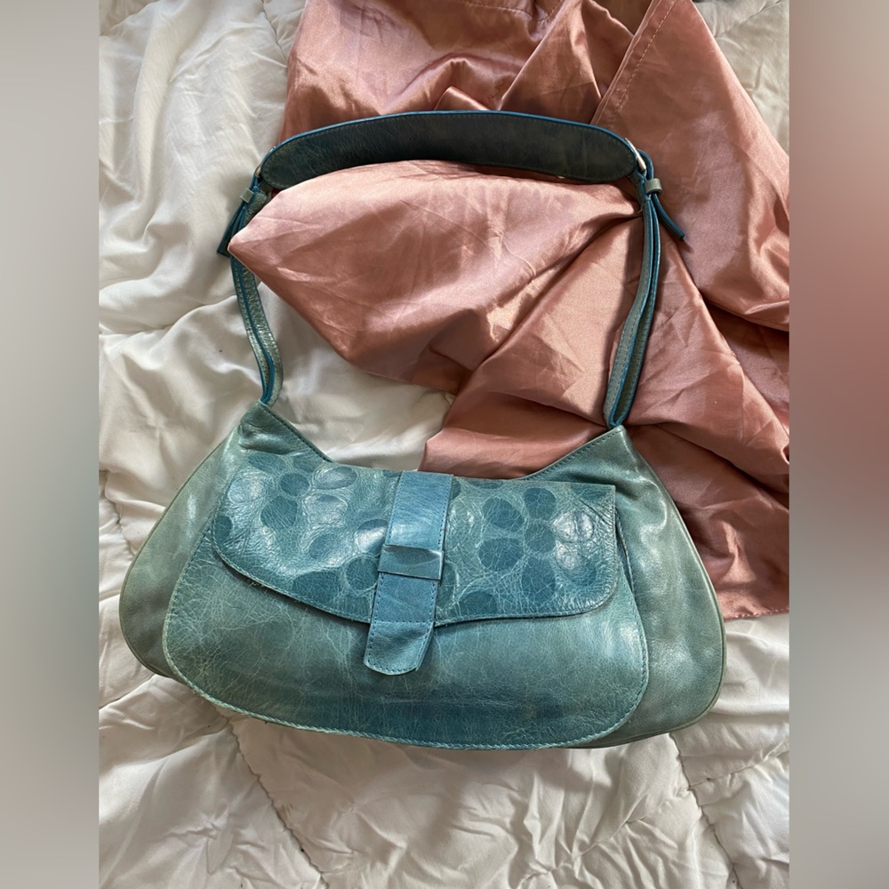 VINTAGE Blue Leather flower stamped SABINA New York Bag! Y2K cute Spring Clutch